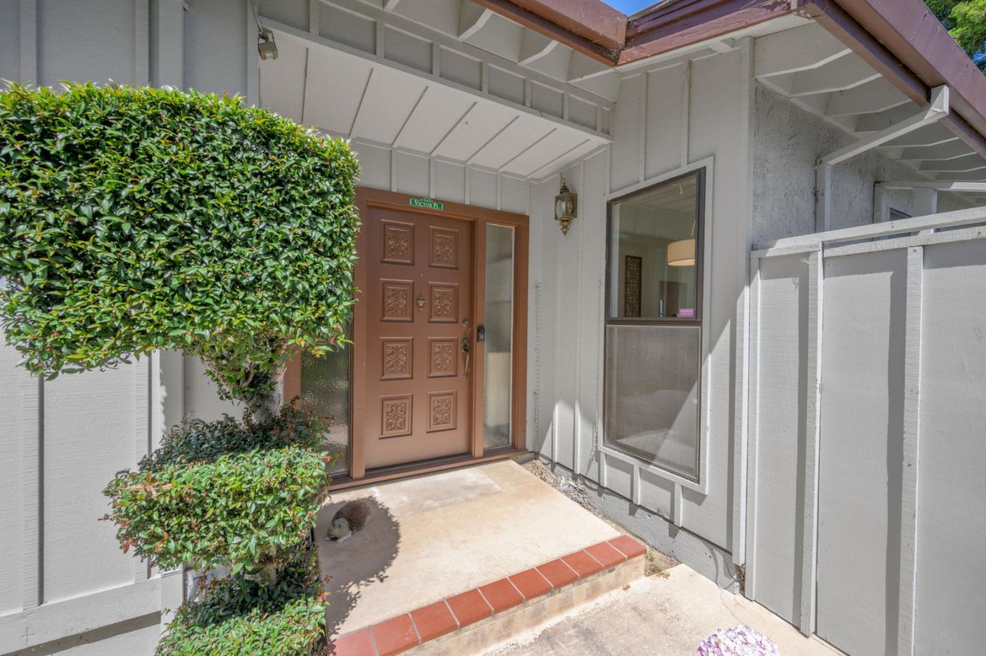 Detail Gallery Image 3 of 41 For 731 Old San Francisco Rd, Sunnyvale,  CA 94086 - 4 Beds | 2/1 Baths