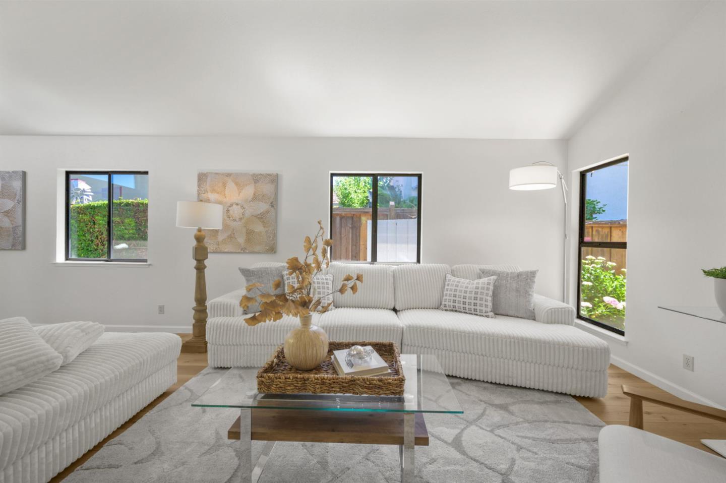 Detail Gallery Image 6 of 41 For 731 Old San Francisco Rd, Sunnyvale,  CA 94086 - 4 Beds | 2/1 Baths