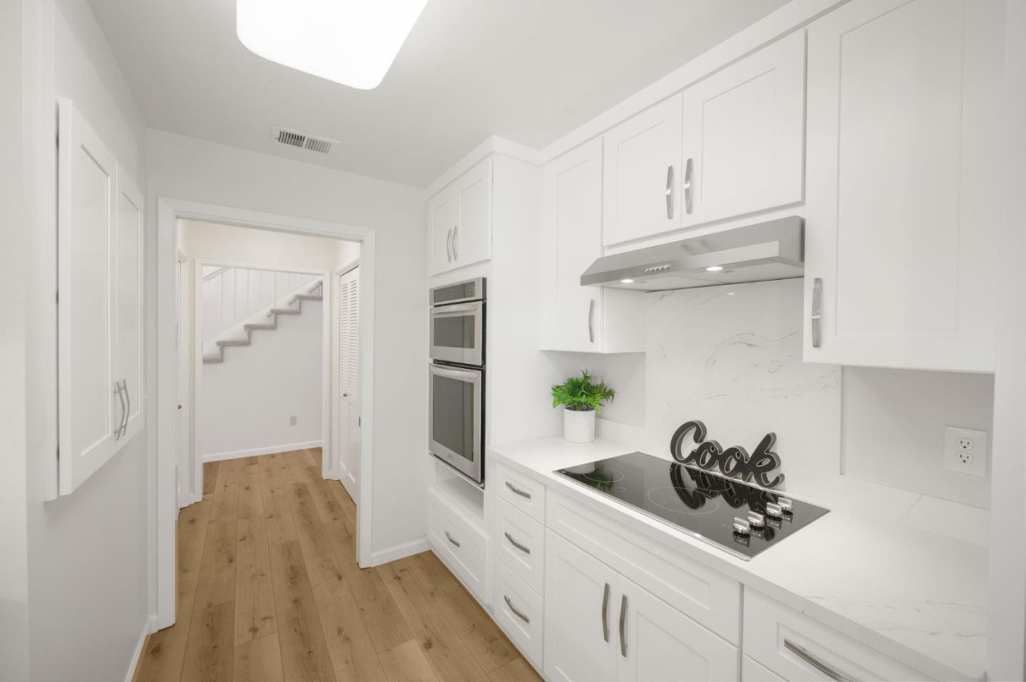 Detail Gallery Image 9 of 41 For 731 Old San Francisco Rd, Sunnyvale,  CA 94086 - 4 Beds | 2/1 Baths
