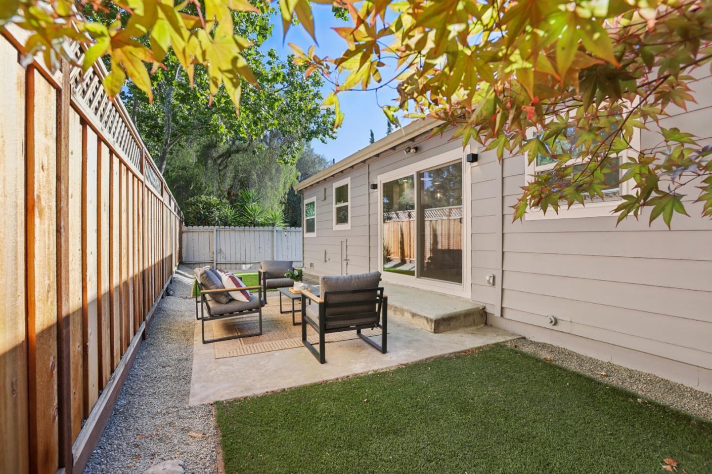 Detail Gallery Image 31 of 41 For 453 N Rengstorff Ave #15,  Mountain View,  CA 94043 - 3 Beds | 2 Baths