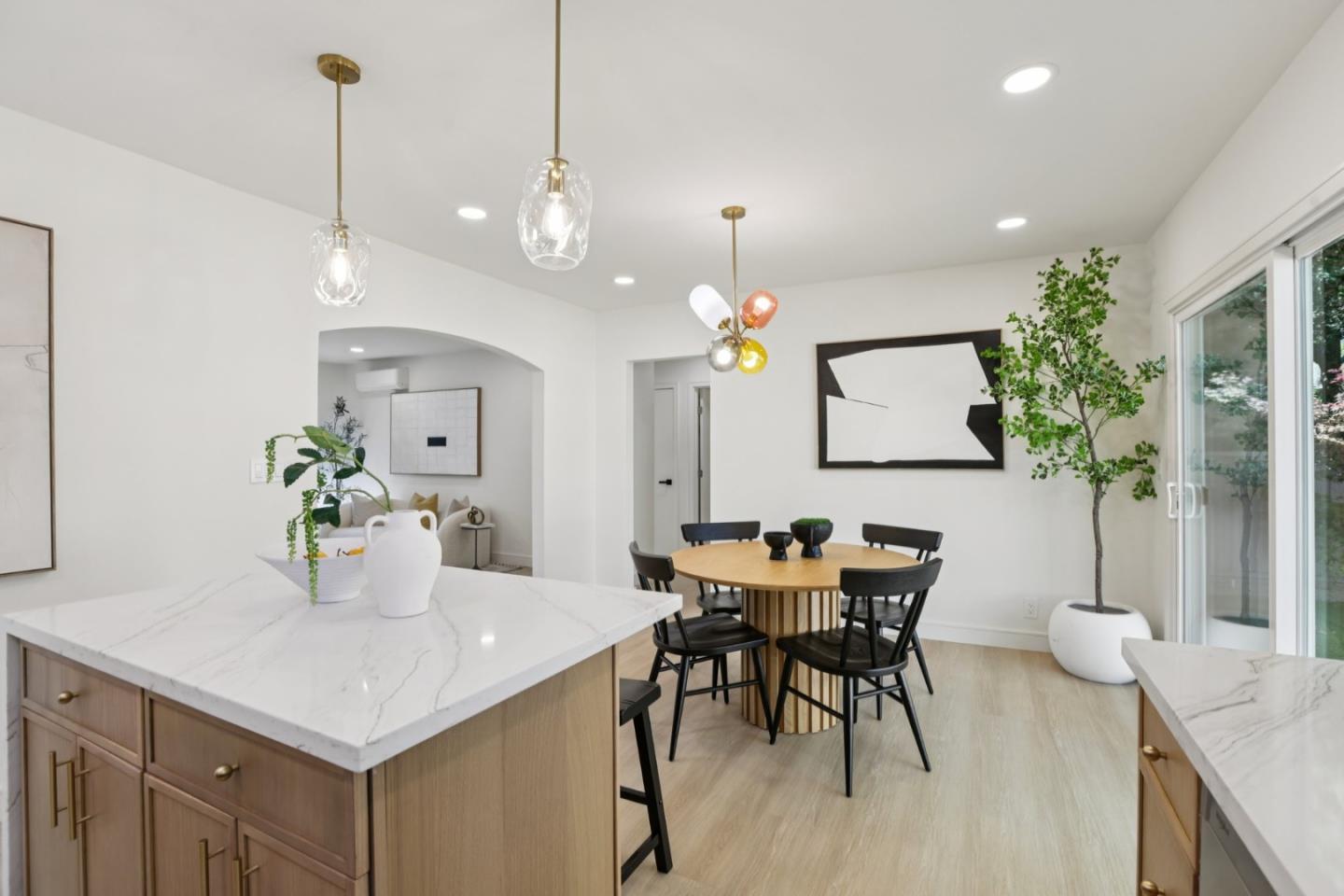 Detail Gallery Image 7 of 41 For 453 N Rengstorff Ave #15,  Mountain View,  CA 94043 - 3 Beds | 2 Baths
