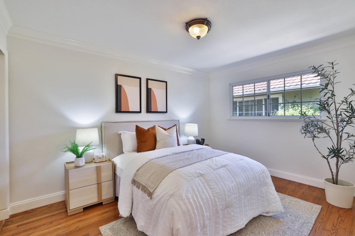 Detail Gallery Image 12 of 30 For 1330 Flower Ct, Cupertino,  CA 95014 - 4 Beds | 2/1 Baths