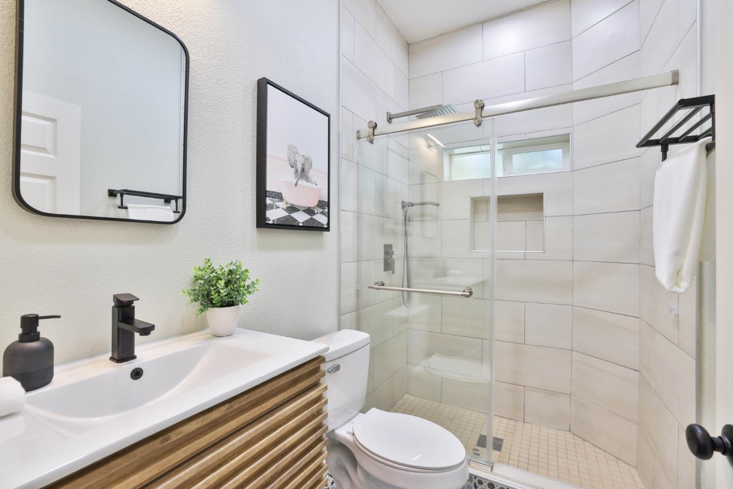 Detail Gallery Image 25 of 30 For 1330 Flower Ct, Cupertino,  CA 95014 - 4 Beds | 2/1 Baths