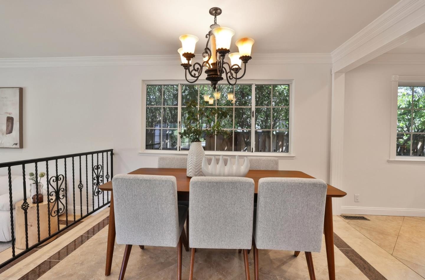Detail Gallery Image 5 of 30 For 1330 Flower Ct, Cupertino,  CA 95014 - 4 Beds | 2/1 Baths
