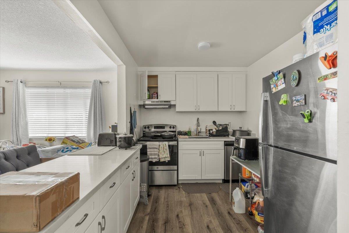 Detail Gallery Image 5 of 11 For 616 Canyon Rd, Redwood City,  CA 94062 - – Beds | – Baths