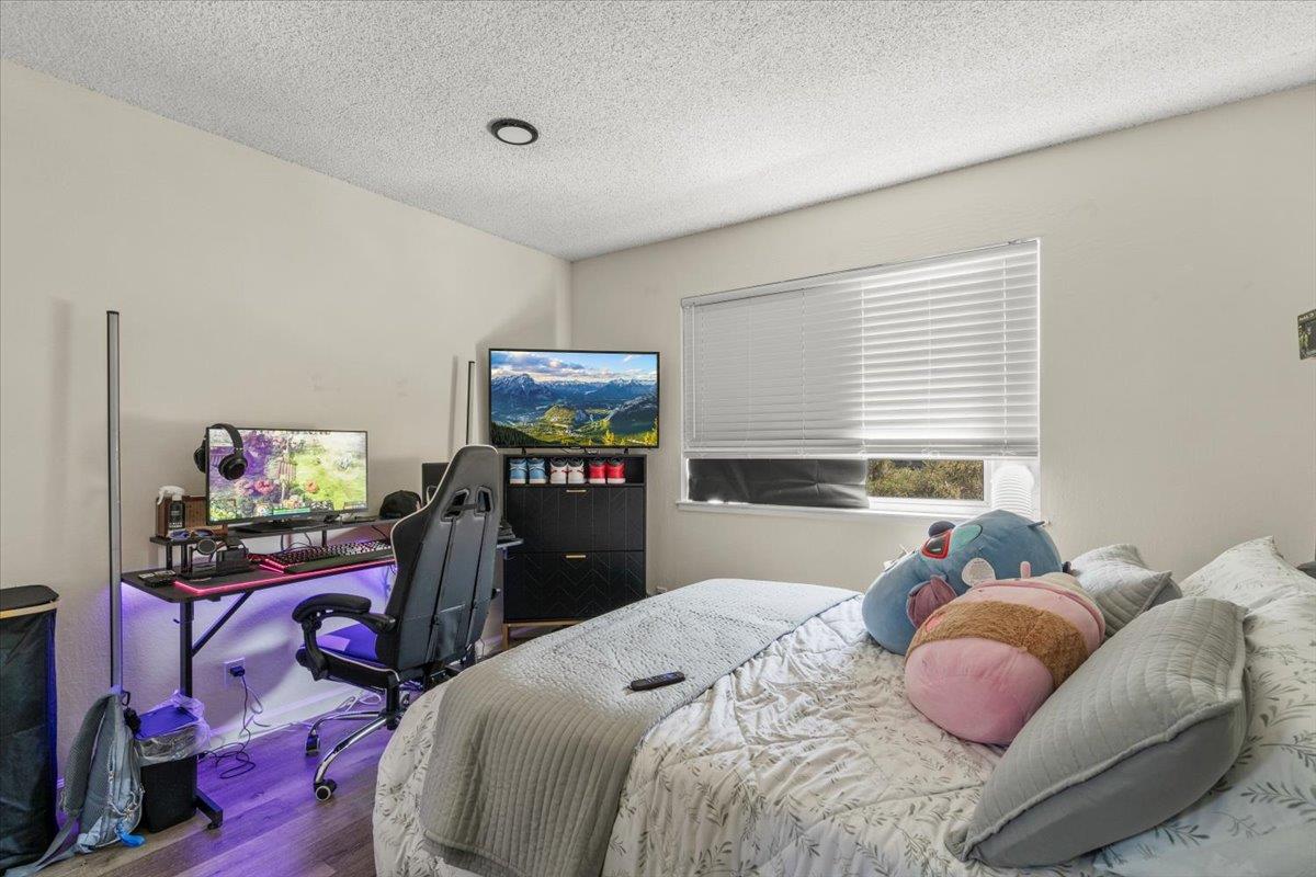 Detail Gallery Image 6 of 11 For 616 Canyon Rd, Redwood City,  CA 94062 - – Beds | – Baths