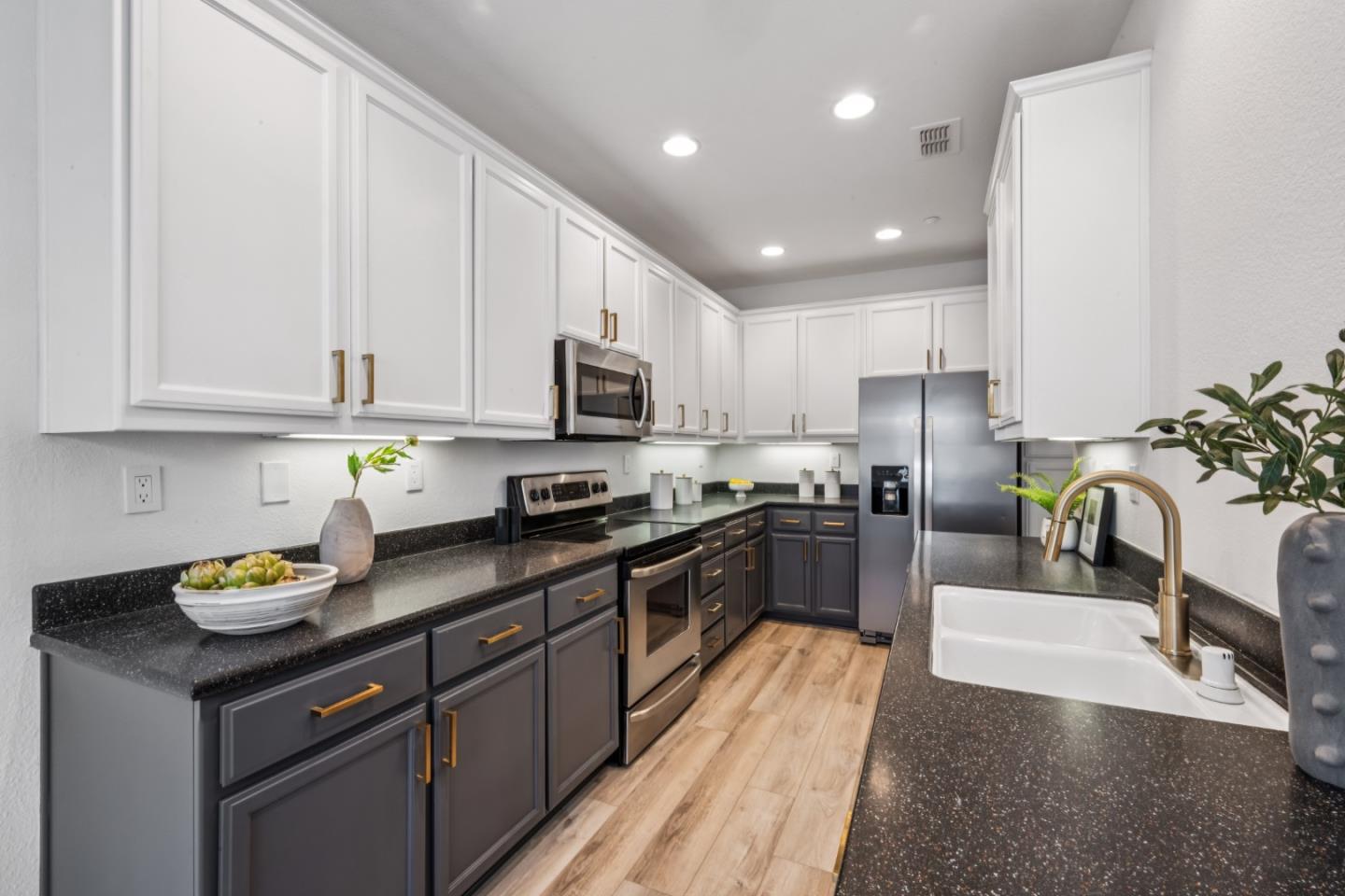 Detail Gallery Image 7 of 41 For 4843 Swinford Ct, Dublin,  CA 94568 - 3 Beds | 3 Baths