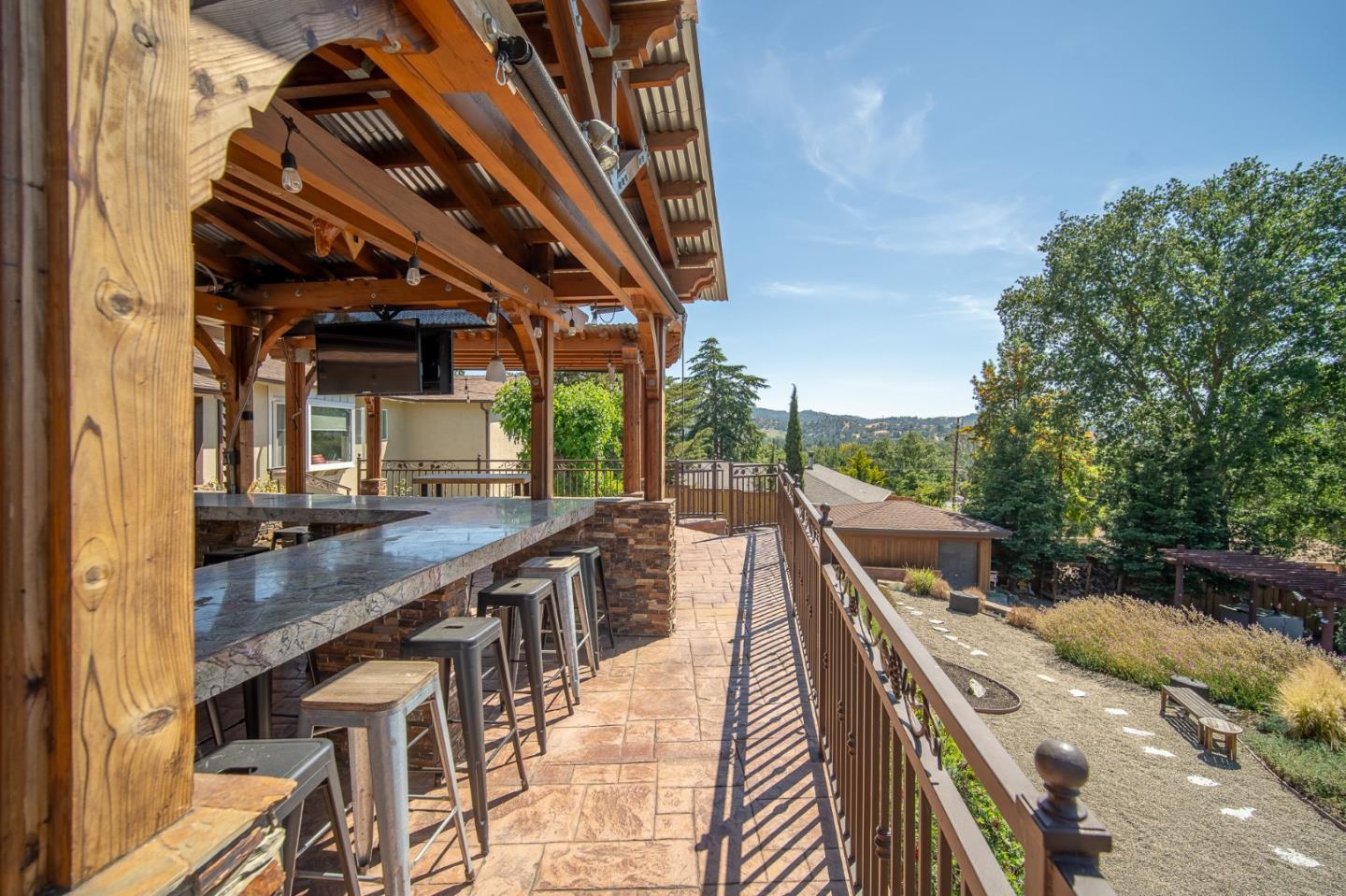 Detail Gallery Image 21 of 76 For 25 Adeline Dr, Walnut Creek,  CA 94596 - 4 Beds | 2/1 Baths