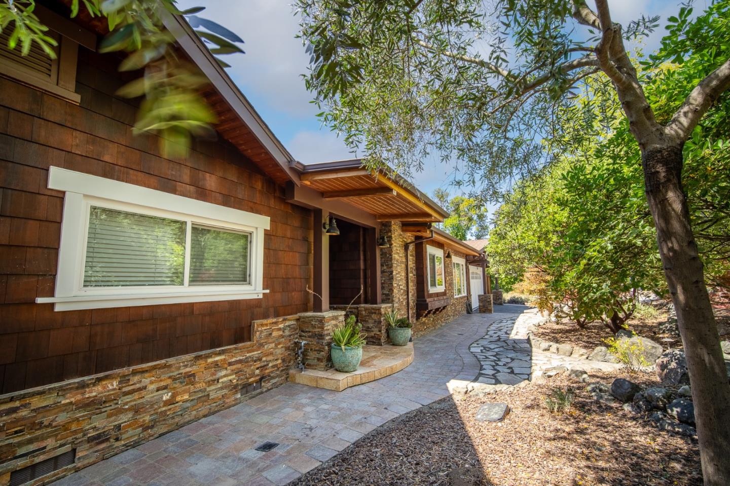 Detail Gallery Image 6 of 76 For 25 Adeline Dr, Walnut Creek,  CA 94596 - 4 Beds | 2/1 Baths