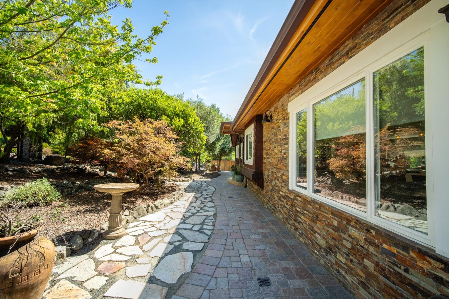 Detail Gallery Image 7 of 76 For 25 Adeline Dr, Walnut Creek,  CA 94596 - 4 Beds | 2/1 Baths