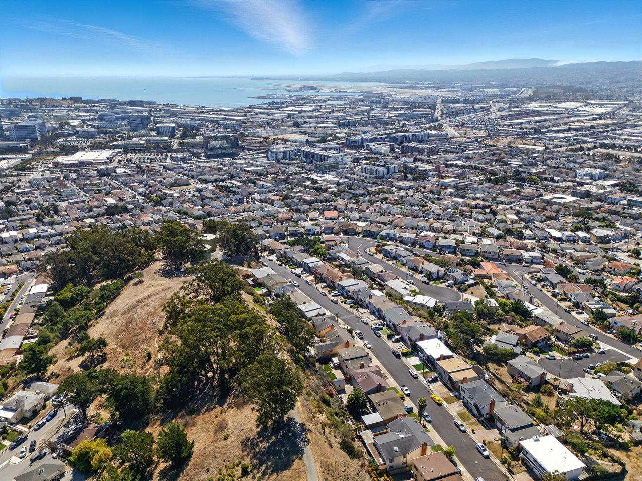 Detail Gallery Image 73 of 76 For 553 Diamond Ave, South San Francisco,  CA 94080 - 4 Beds | 3 Baths