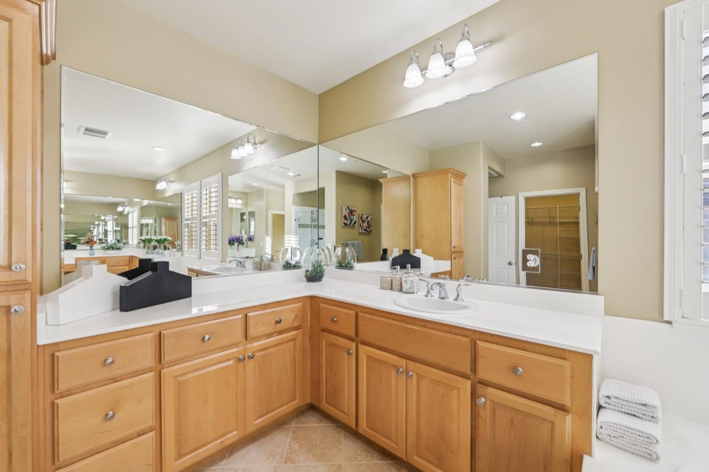 Detail Gallery Image 34 of 80 For 4511 Martin St, Union City,  CA 94587 - 5 Beds | 4 Baths