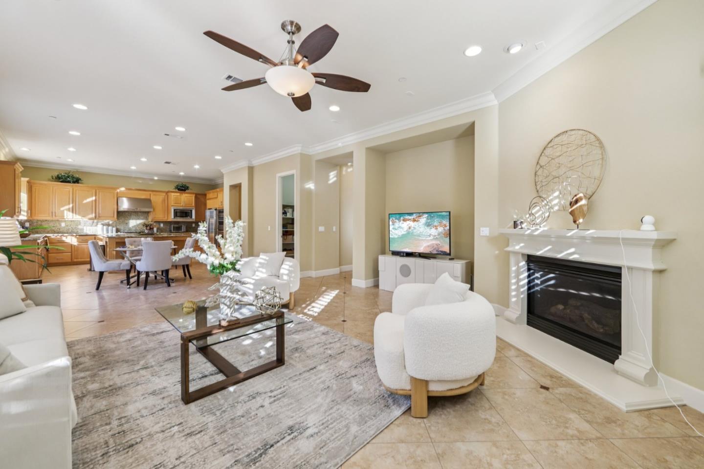 Detail Gallery Image 8 of 80 For 4511 Martin St, Union City,  CA 94587 - 5 Beds | 4 Baths