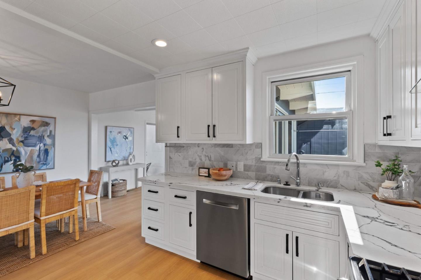 Detail Gallery Image 15 of 33 For 3806 Kenwood Ave, San Mateo,  CA 94403 - 4 Beds | 2 Baths