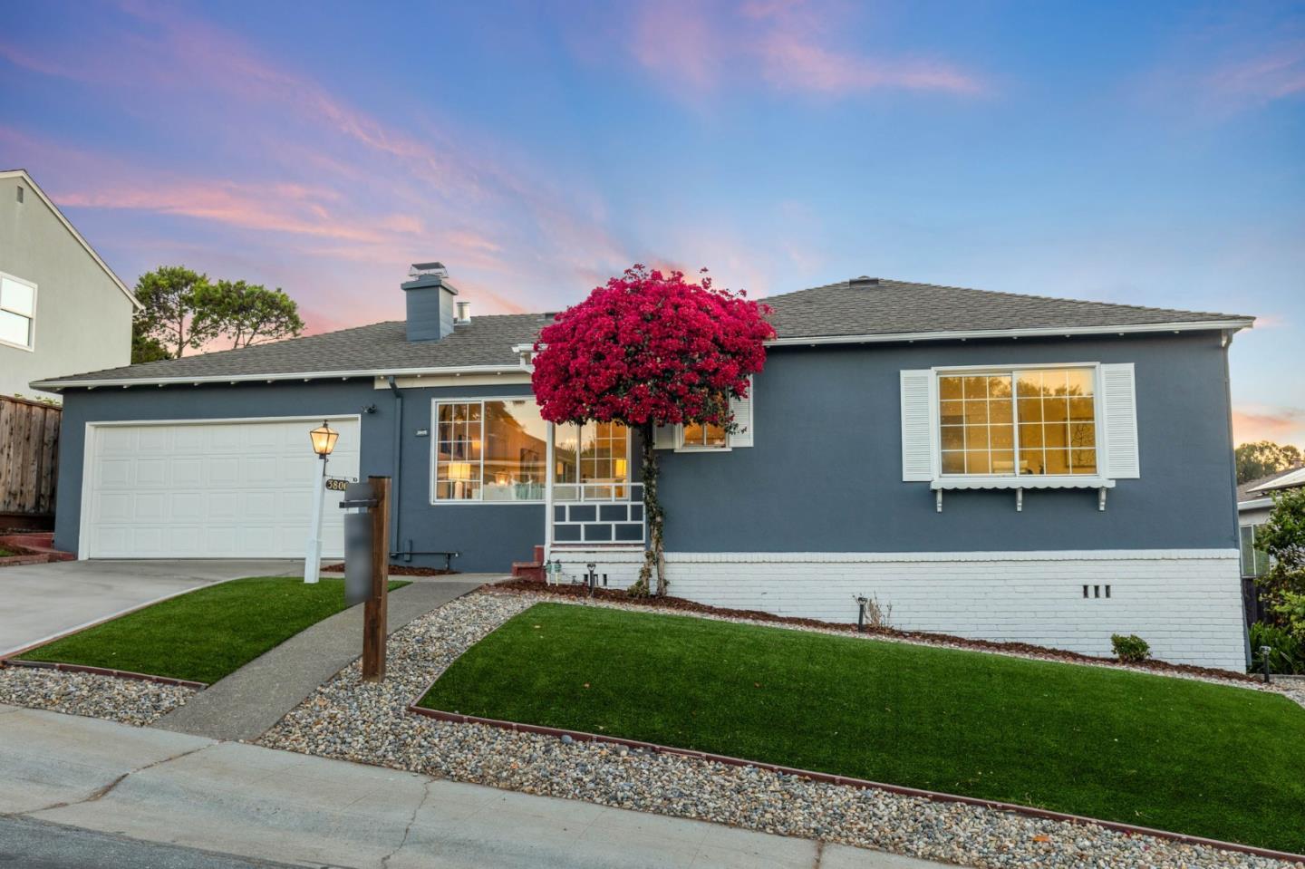 Detail Gallery Image 3 of 33 For 3806 Kenwood Ave, San Mateo,  CA 94403 - 4 Beds | 2 Baths