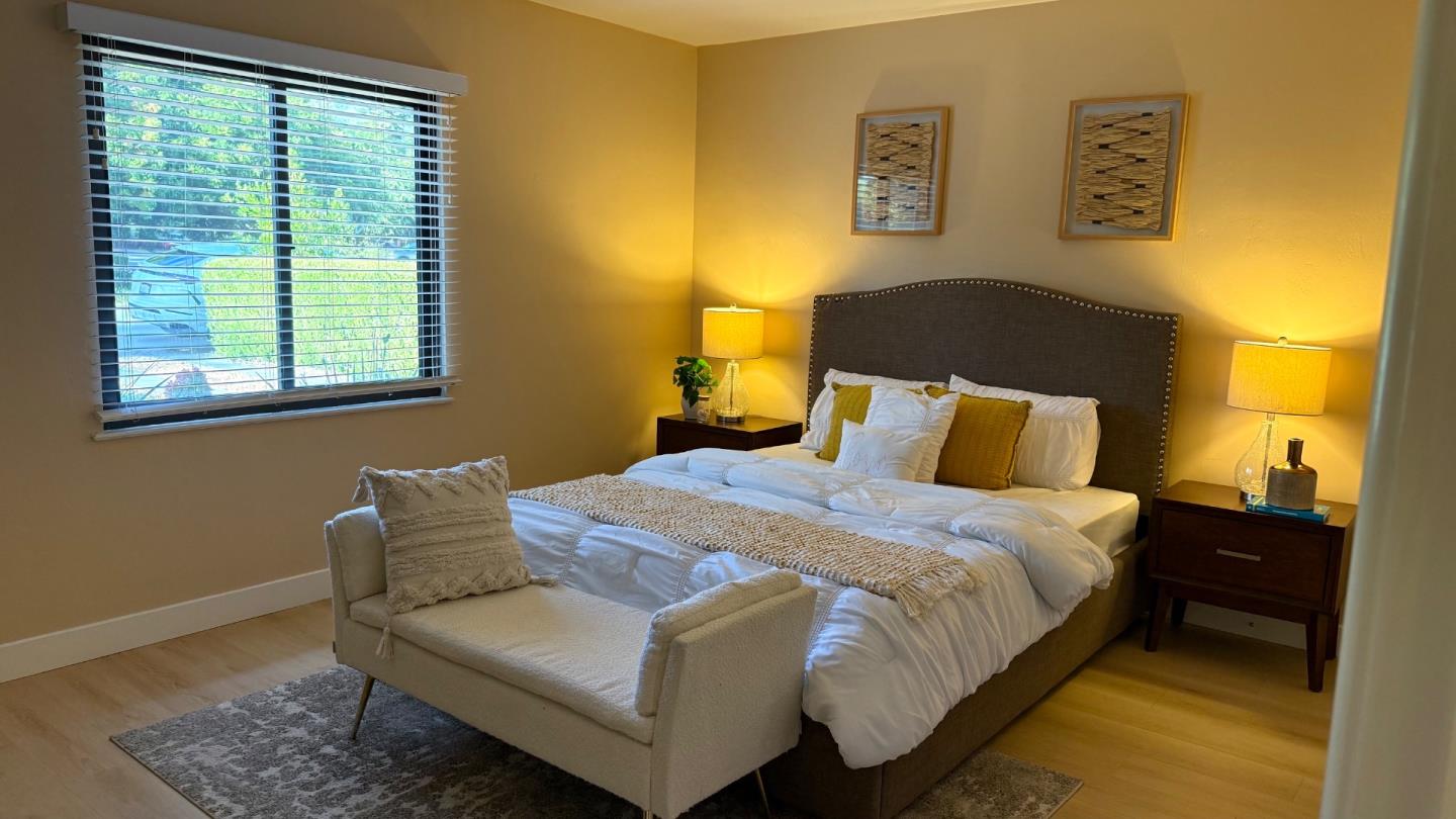 Detail Gallery Image 14 of 22 For 18612 Bucknall Rd, Saratoga,  CA 95070 - 4 Beds | 2 Baths