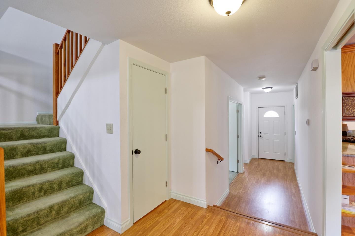 Detail Gallery Image 14 of 40 For 355 Otono Ct, San Jose,  CA 95111 - 3 Beds | 3 Baths