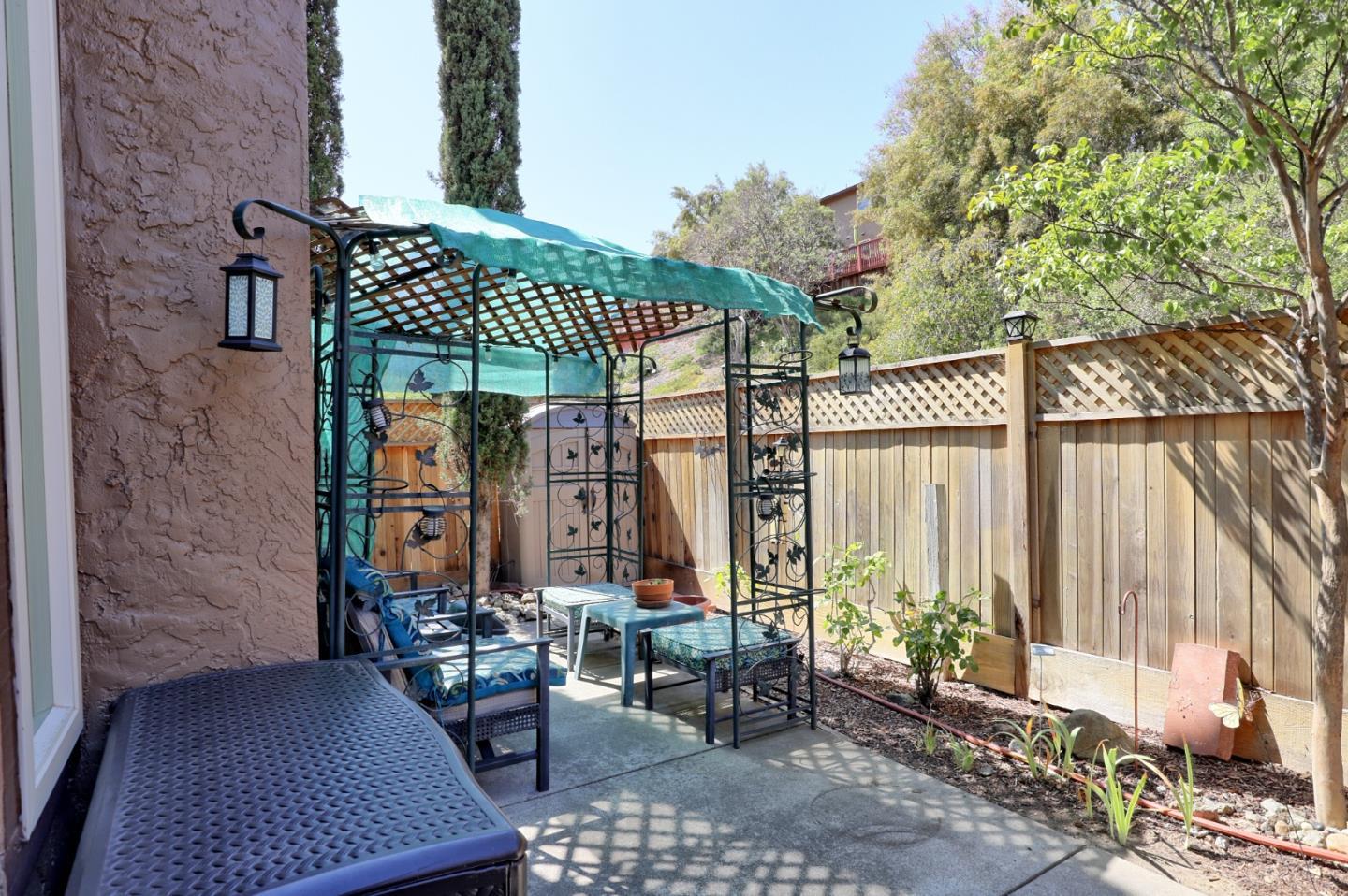Detail Gallery Image 24 of 40 For 355 Otono Ct, San Jose,  CA 95111 - 3 Beds | 3 Baths