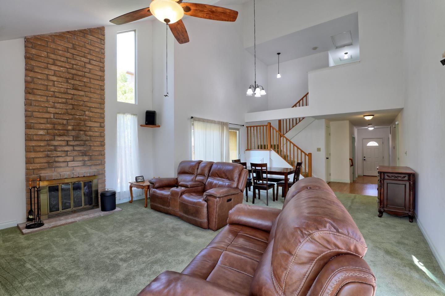 Detail Gallery Image 5 of 40 For 355 Otono Ct, San Jose,  CA 95111 - 3 Beds | 3 Baths