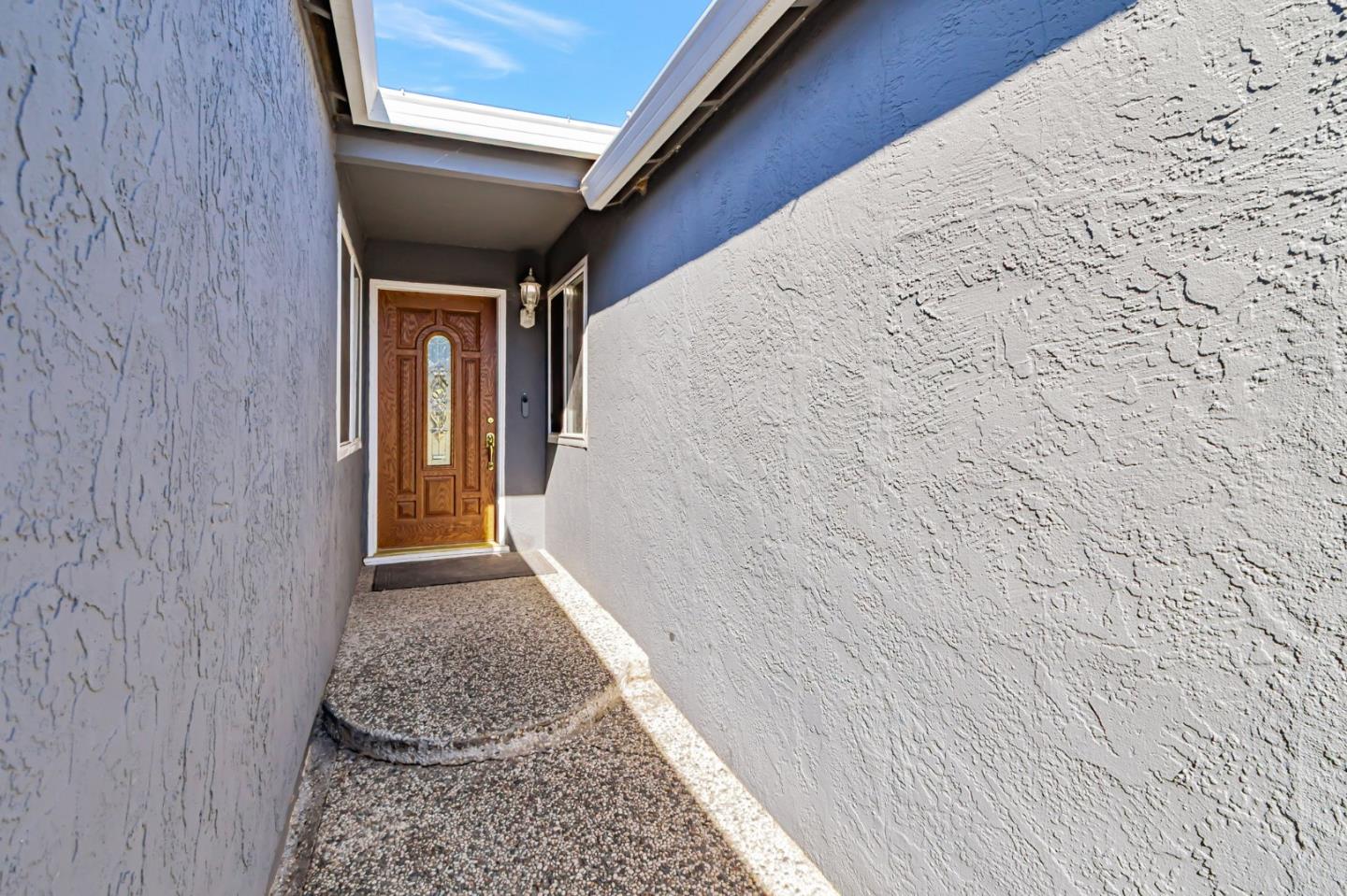 Detail Gallery Image 3 of 17 For 5991 Sorrel Ave, San Jose,  CA 95123 - 5 Beds | 2 Baths