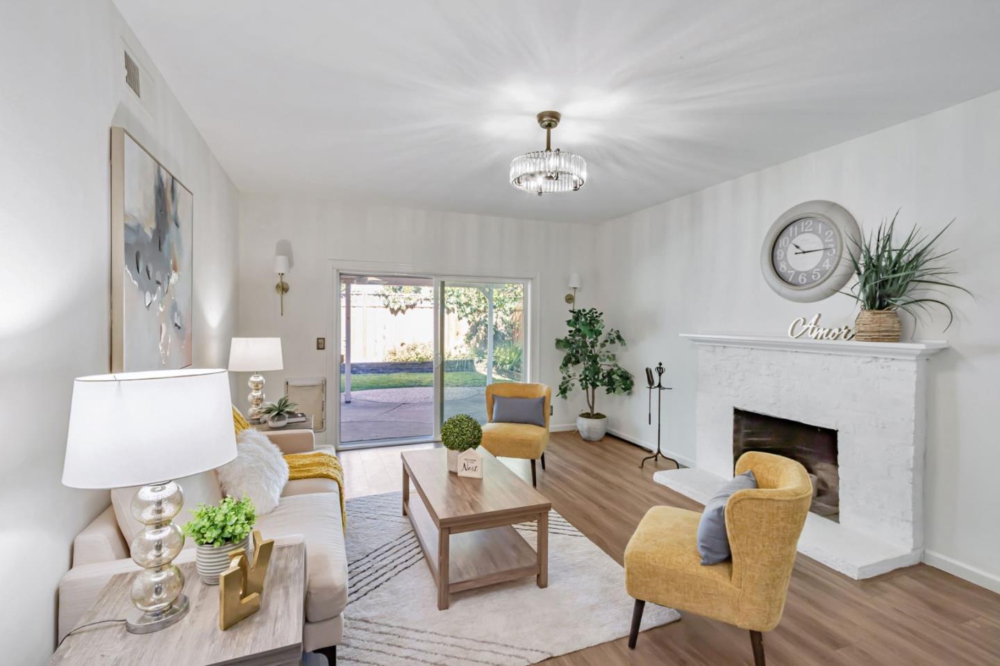 Detail Gallery Image 5 of 17 For 5991 Sorrel Ave, San Jose,  CA 95123 - 5 Beds | 2 Baths