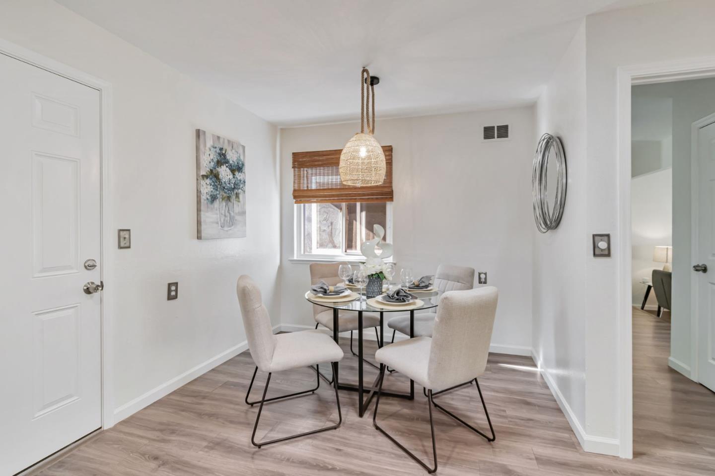 Detail Gallery Image 8 of 17 For 5991 Sorrel Ave, San Jose,  CA 95123 - 5 Beds | 2 Baths