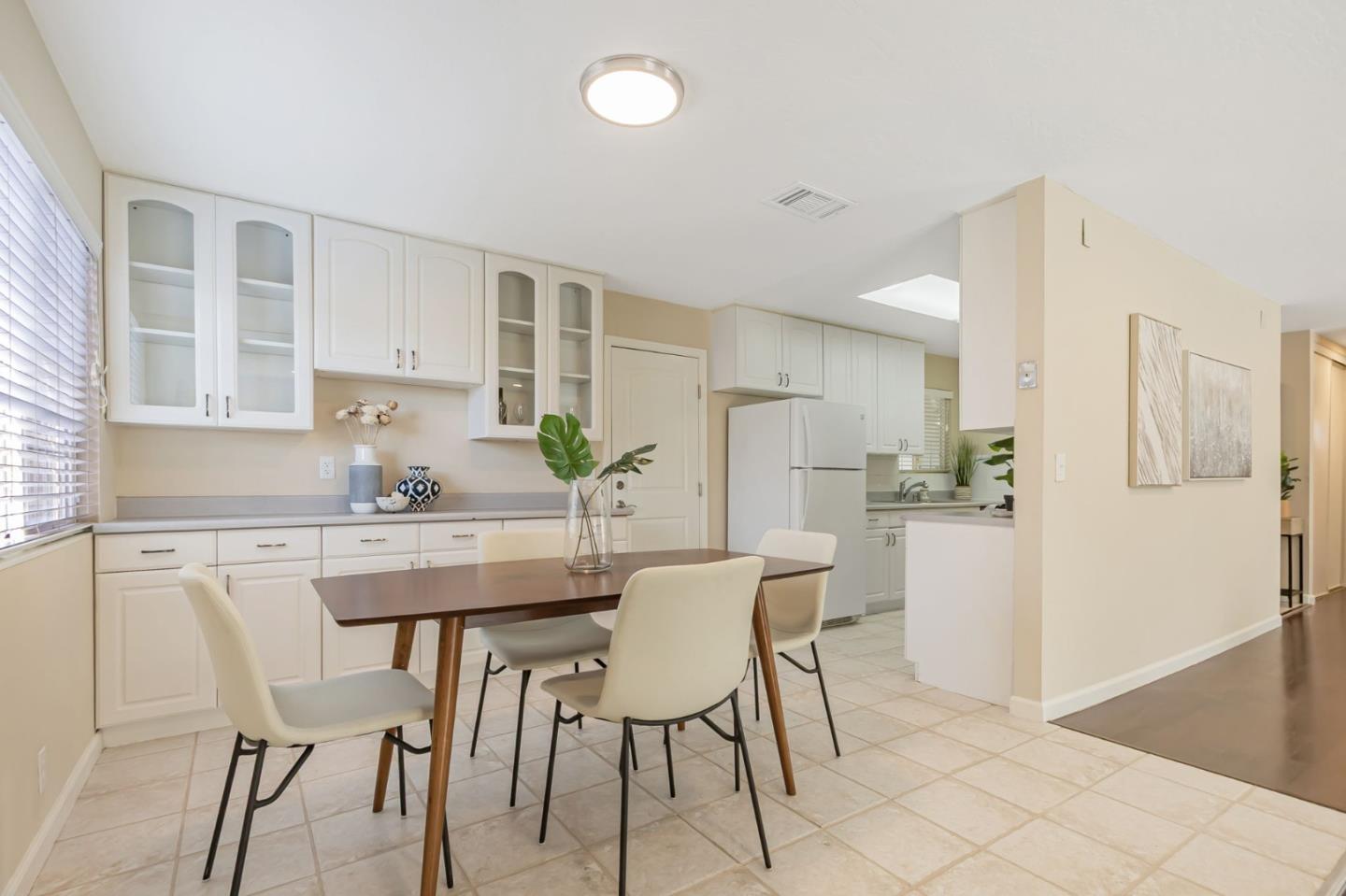 Detail Gallery Image 11 of 23 For 3527 Pine Creek Dr, San Jose,  CA 95132 - 4 Beds | 2 Baths