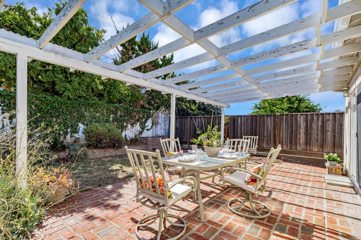 Detail Gallery Image 19 of 23 For 3527 Pine Creek Dr, San Jose,  CA 95132 - 4 Beds | 2 Baths