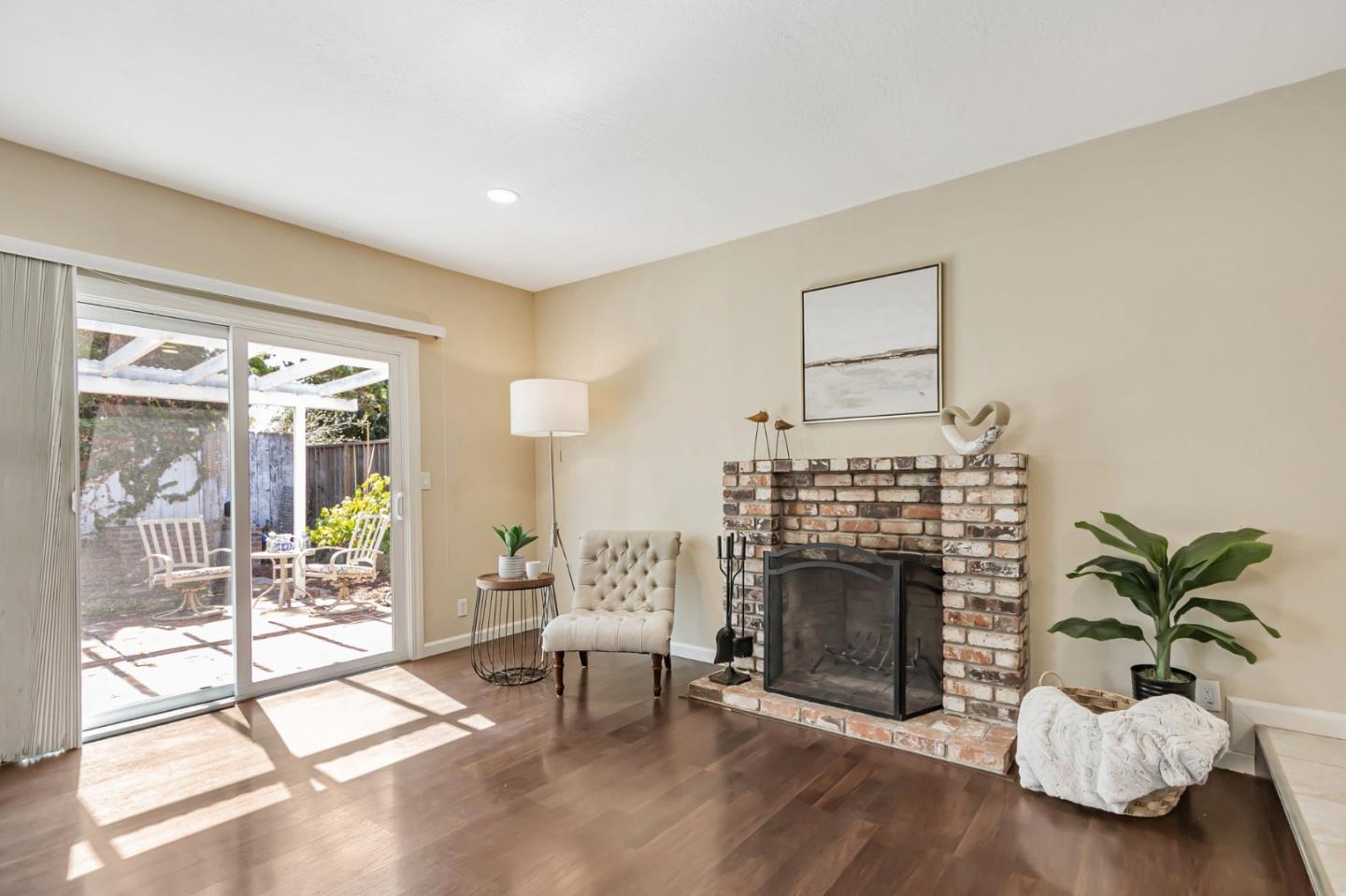 Detail Gallery Image 6 of 23 For 3527 Pine Creek Dr, San Jose,  CA 95132 - 4 Beds | 2 Baths