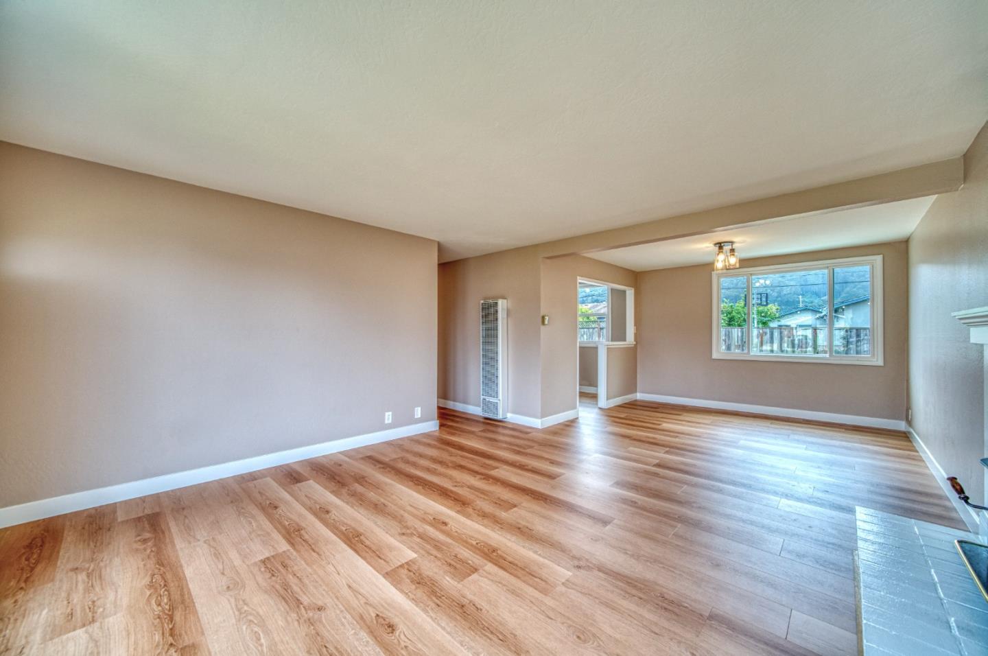 Detail Gallery Image 14 of 34 For 820 Linda Mar Blvd, Pacifica,  CA 94044 - 3 Beds | 1 Baths