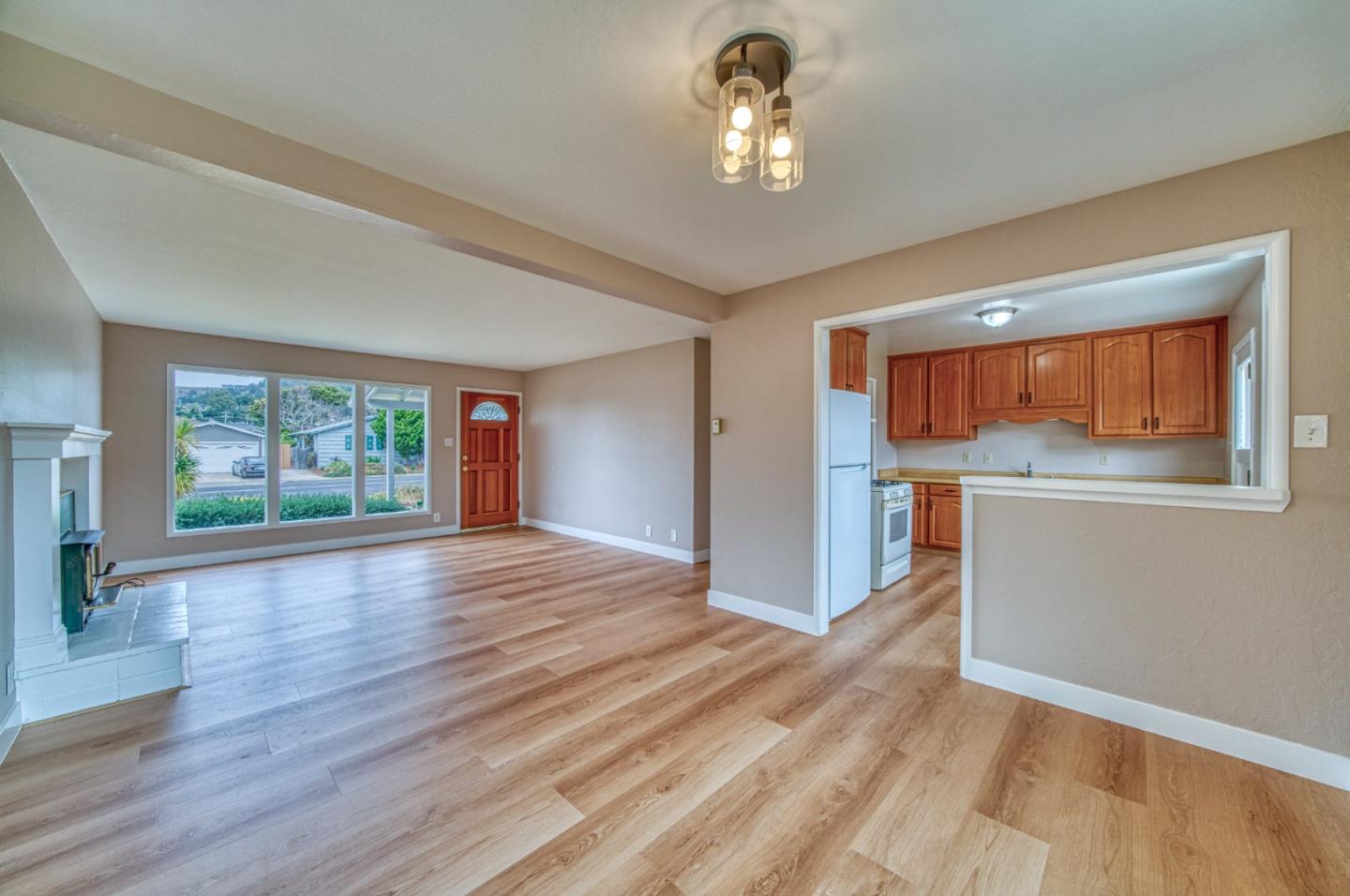 Detail Gallery Image 16 of 34 For 820 Linda Mar Blvd, Pacifica,  CA 94044 - 3 Beds | 1 Baths