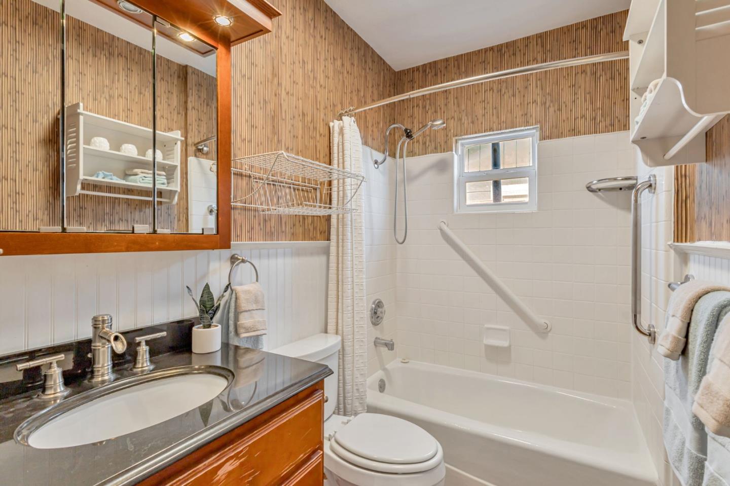 Detail Gallery Image 17 of 38 For 722 Cayuga St, Santa Cruz,  CA 95062 - 3 Beds | 2 Baths