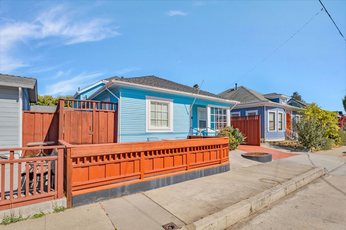 Detail Gallery Image 3 of 38 For 722 Cayuga St, Santa Cruz,  CA 95062 - 3 Beds | 2 Baths