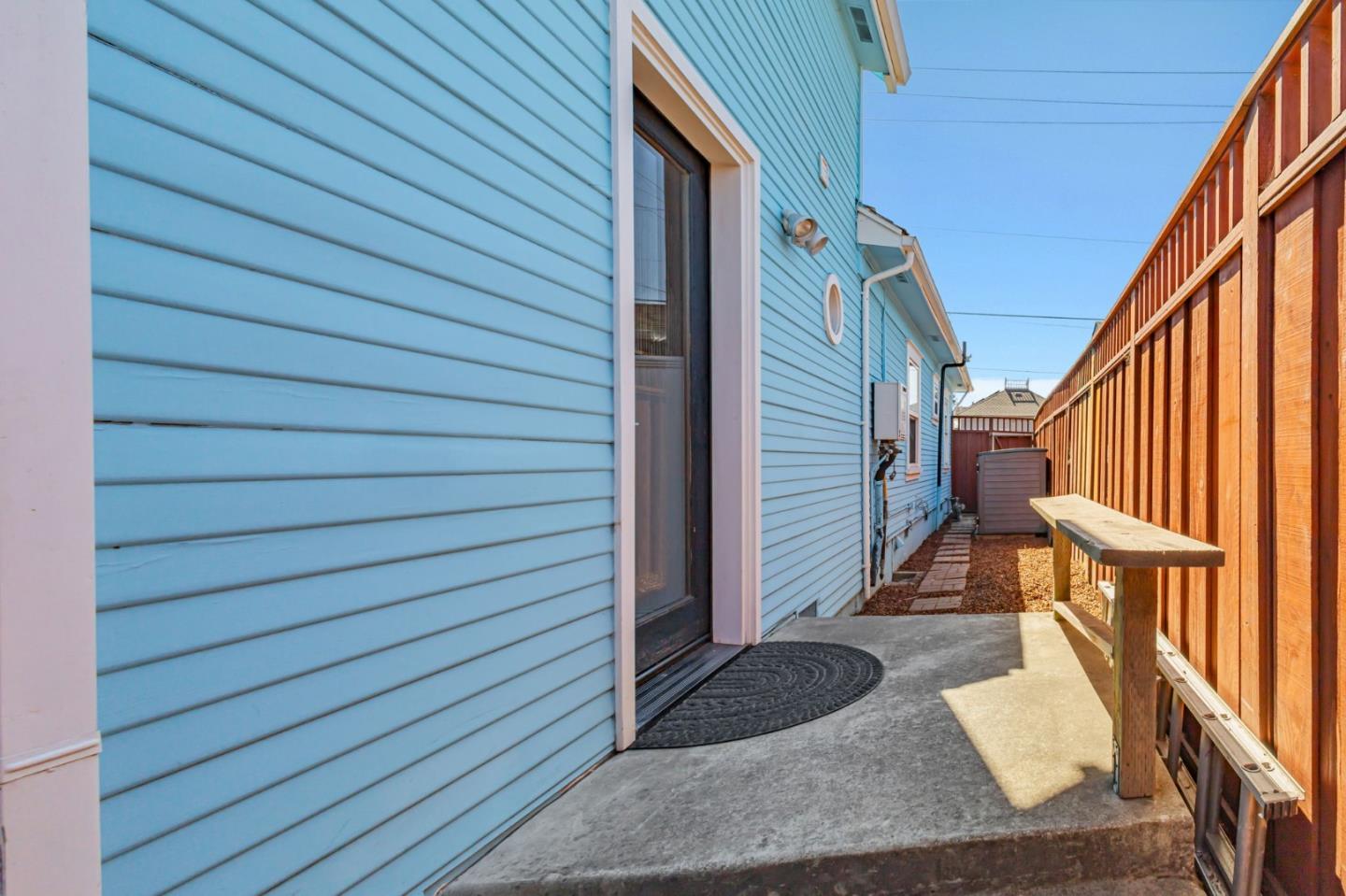 Detail Gallery Image 37 of 38 For 722 Cayuga St, Santa Cruz,  CA 95062 - 3 Beds | 2 Baths