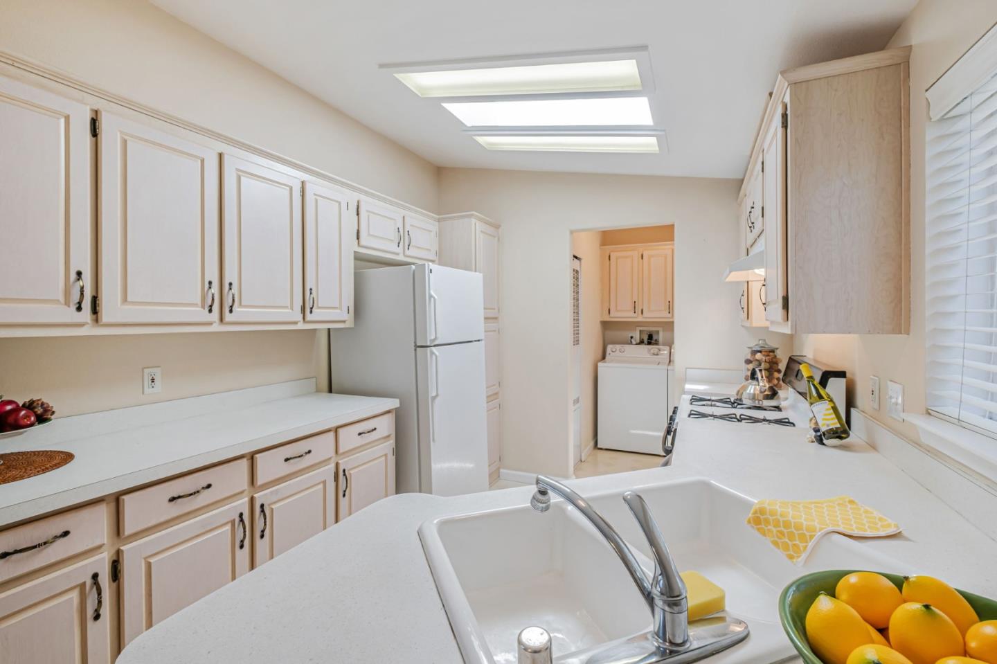 Detail Gallery Image 9 of 29 For 4300 Soquel Dr #102,  Soquel,  CA 95073 - 2 Beds | 2 Baths