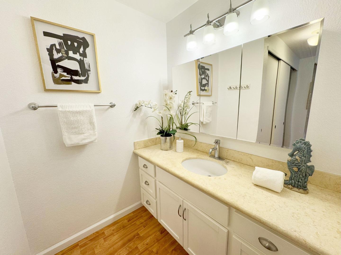 Detail Gallery Image 9 of 10 For 763 Franklin St #420,  Oakland,  CA 94607 - 1 Beds | 1 Baths