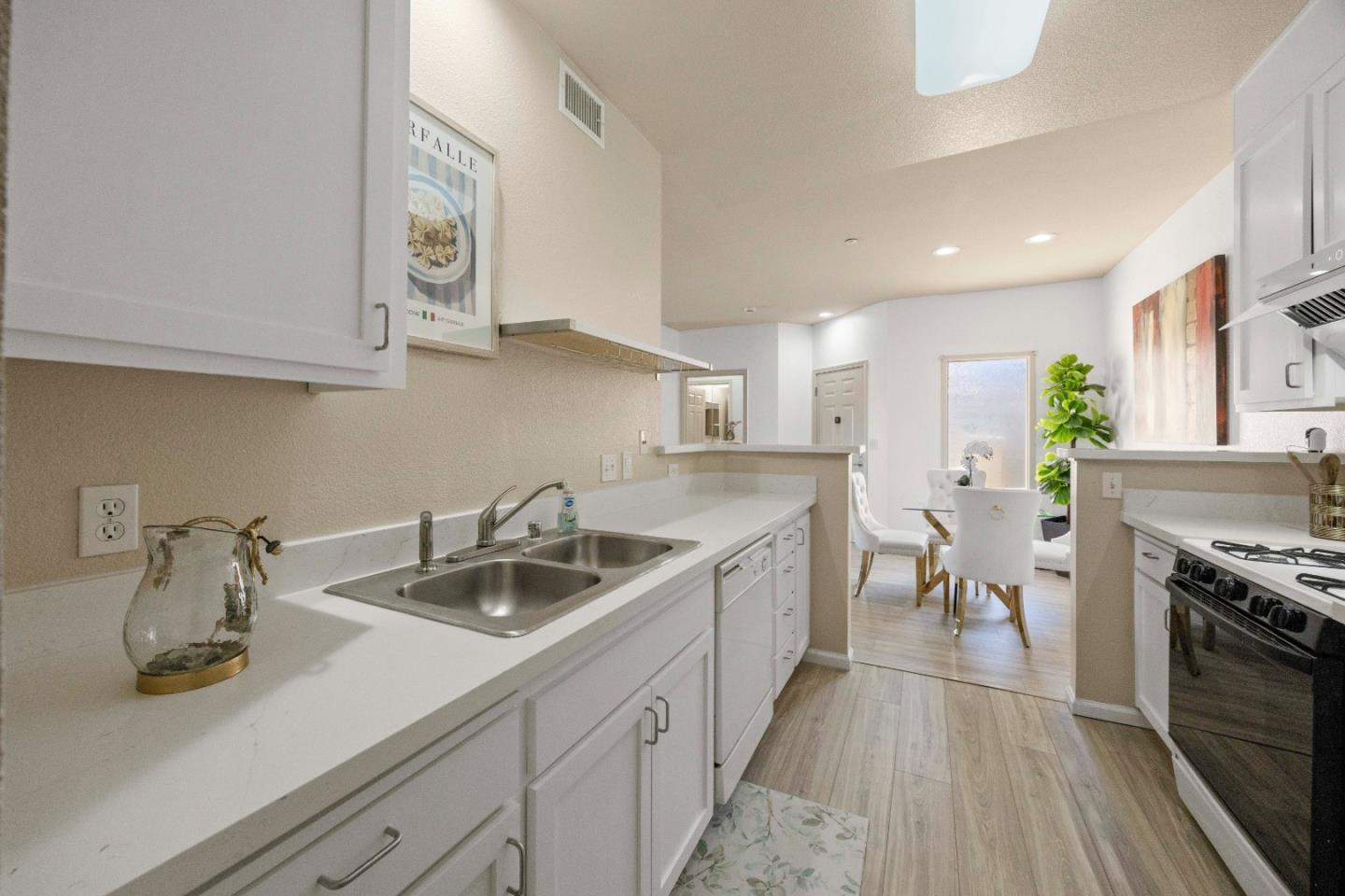 Detail Gallery Image 8 of 28 For 2177 Alum Rock Ave #134,  San Jose,  CA 95116 - 2 Beds | 2 Baths
