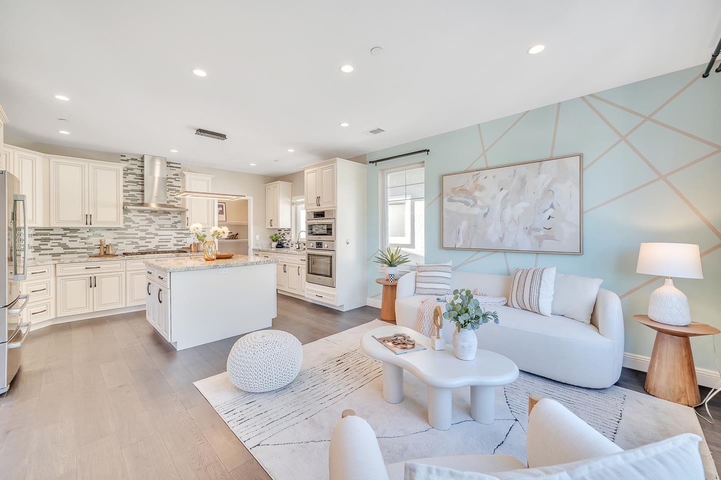 Detail Gallery Image 10 of 41 For 1337 Araujo St, San Jose,  CA 95131 - 4 Beds | 4 Baths