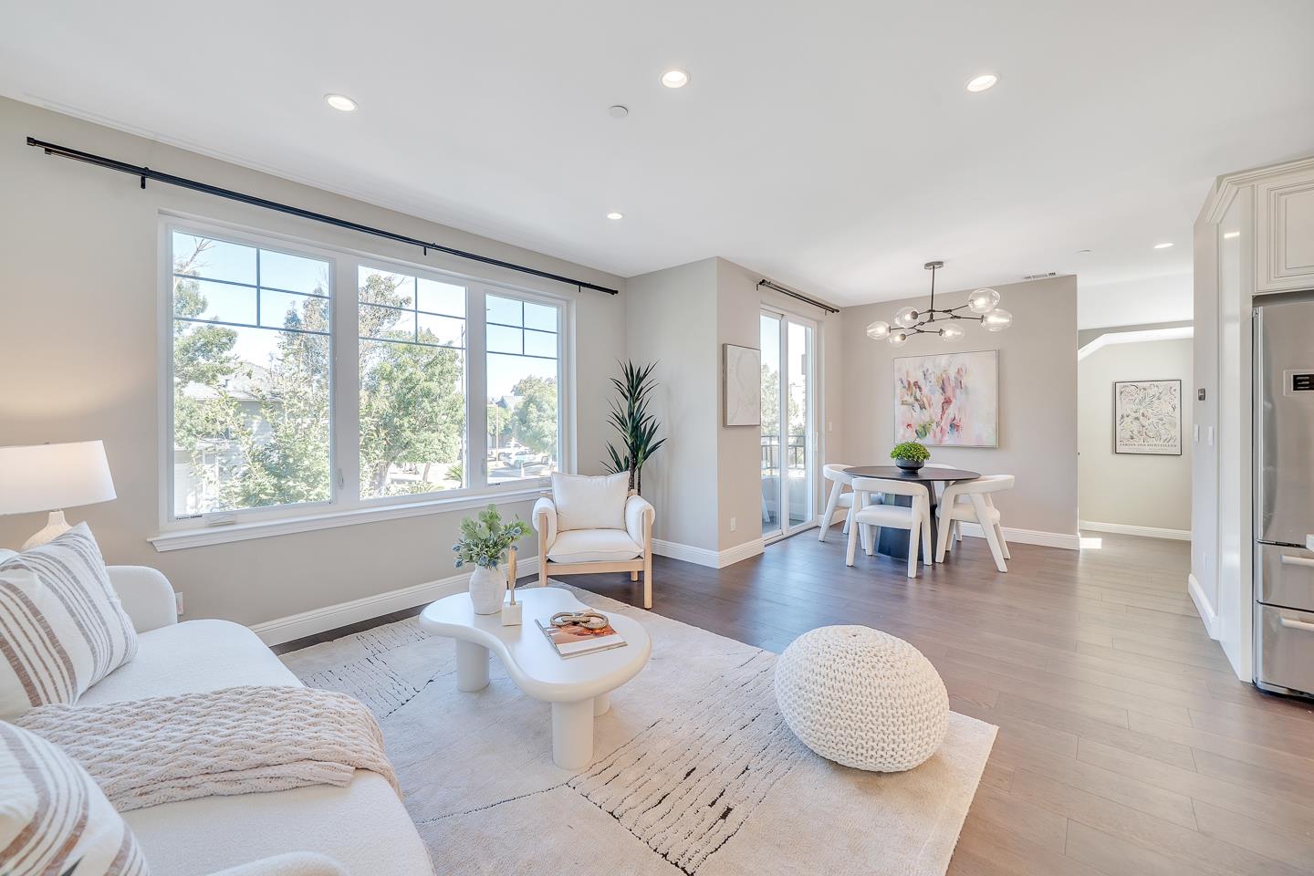 Detail Gallery Image 8 of 41 For 1337 Araujo St, San Jose,  CA 95131 - 4 Beds | 4 Baths