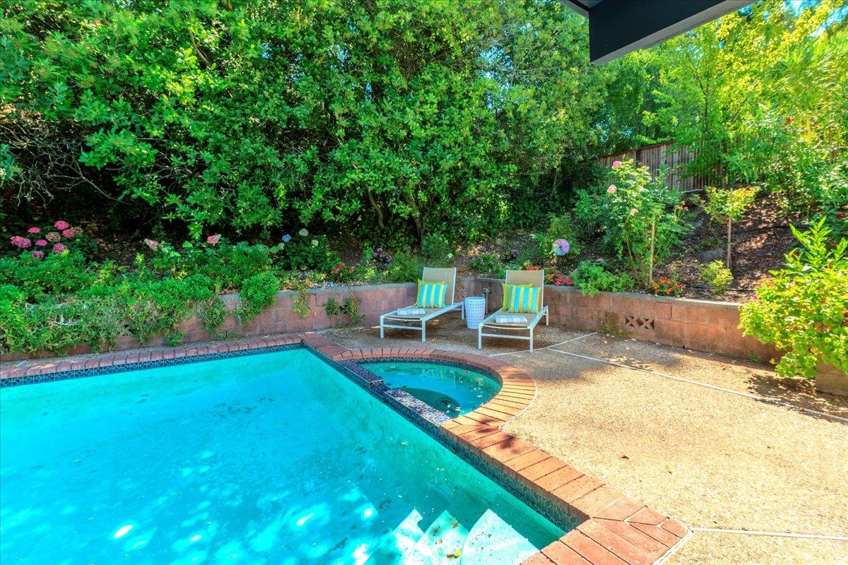 Detail Gallery Image 29 of 38 For 1531 Forge Rd, San Mateo,  CA 94402 - 4 Beds | 2 Baths