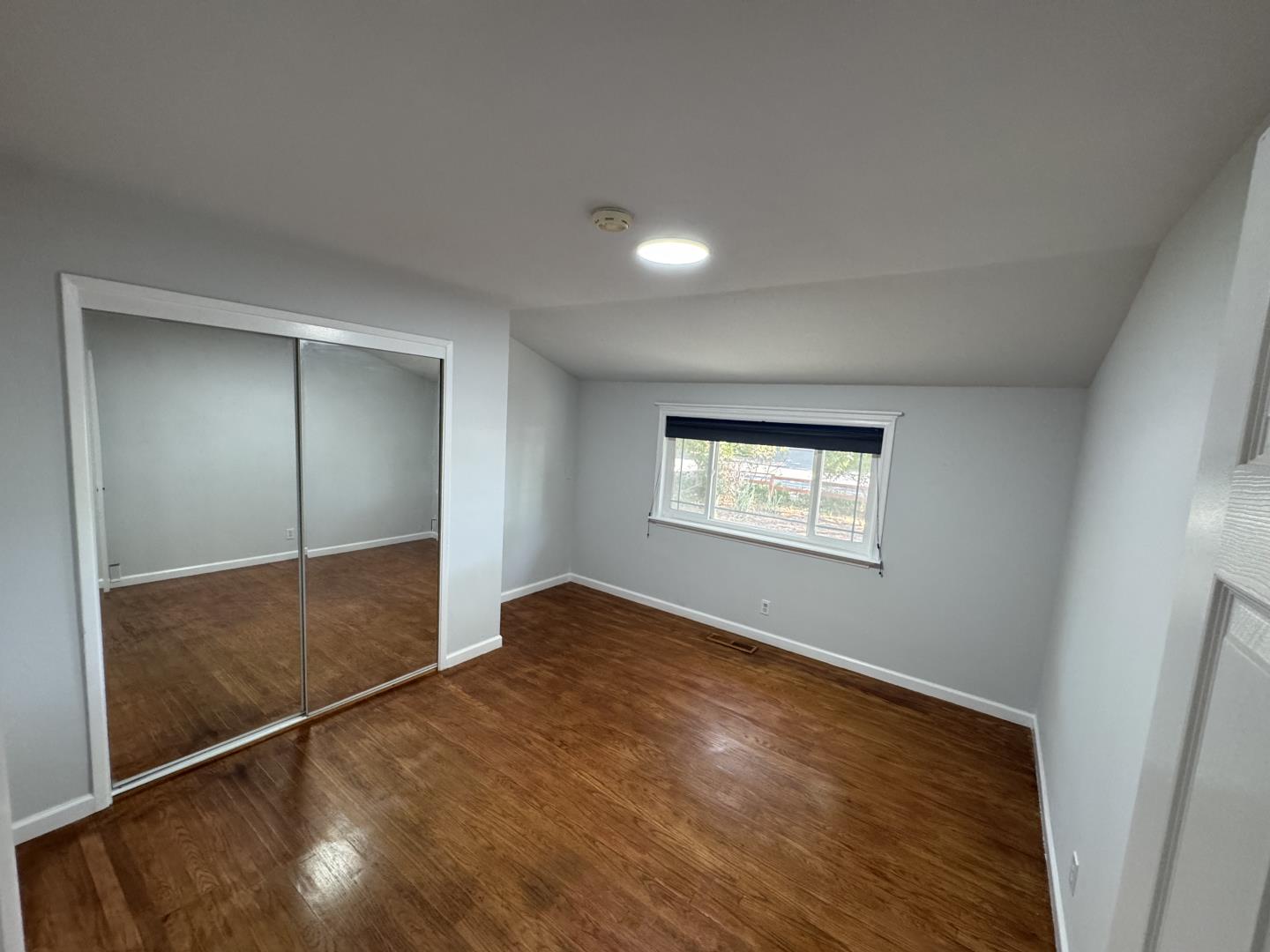 Detail Gallery Image 13 of 17 For 1221 Covington Rd, Los Altos,  CA 94024 - 4 Beds | 2/1 Baths