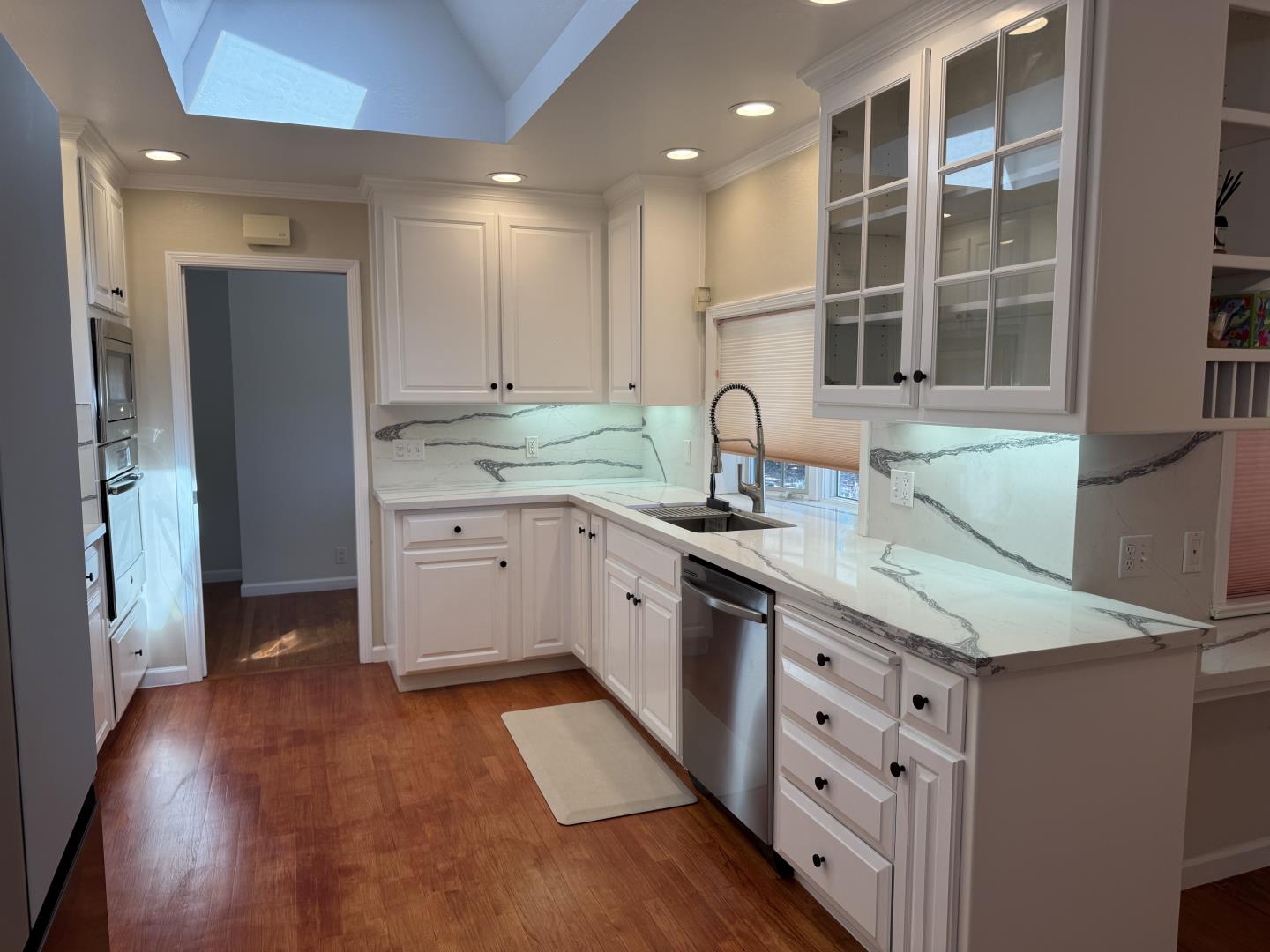 Detail Gallery Image 3 of 17 For 1221 Covington Rd, Los Altos,  CA 94024 - 4 Beds | 2/1 Baths