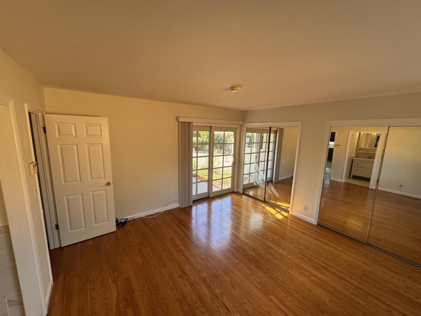 Detail Gallery Image 9 of 17 For 1221 Covington Rd, Los Altos,  CA 94024 - 4 Beds | 2/1 Baths