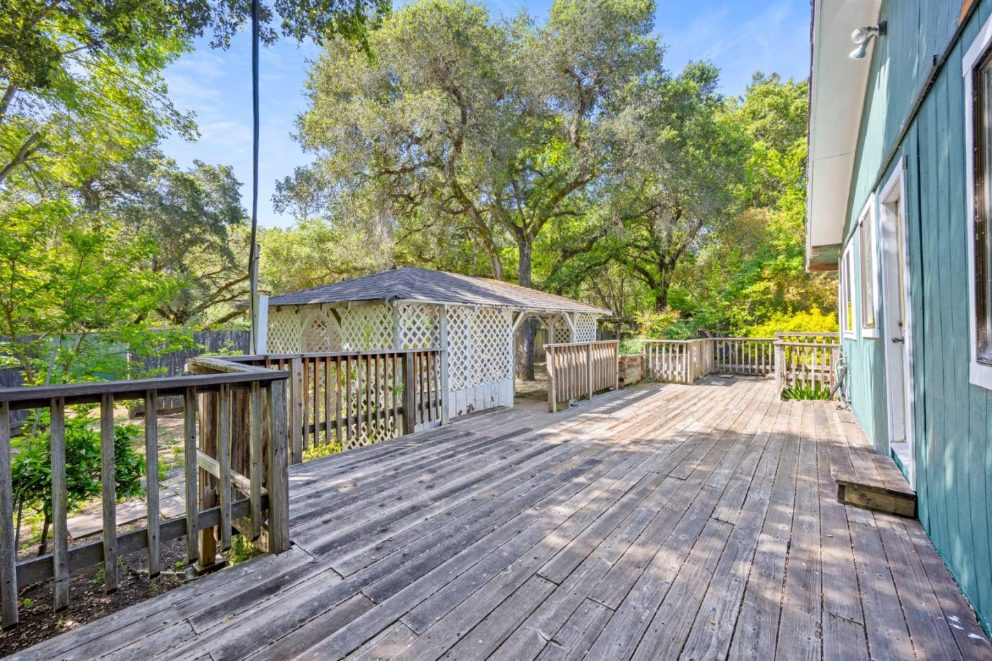 Detail Gallery Image 10 of 22 For 120 Miramontes Rd, Woodside,  CA 94062 - 5 Beds | 4/1 Baths