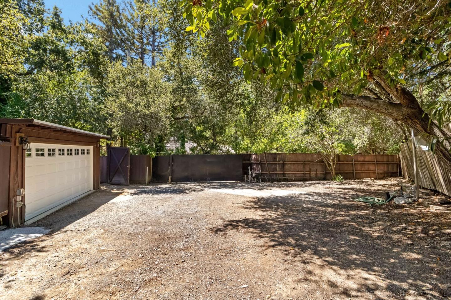 Detail Gallery Image 4 of 22 For 120 Miramontes Rd, Woodside,  CA 94062 - 5 Beds | 4/1 Baths