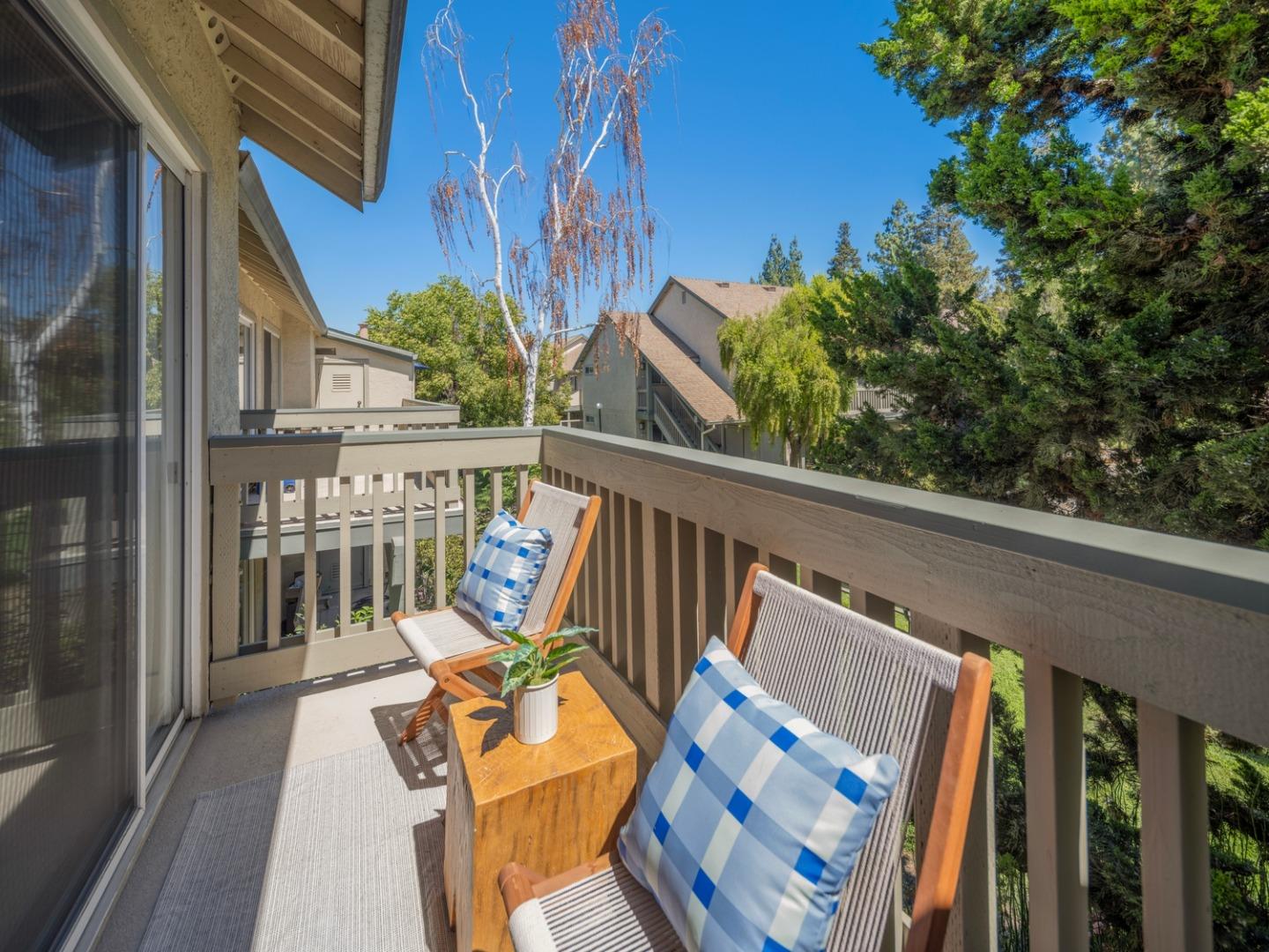 Detail Gallery Image 13 of 19 For 1068 Summerplace Dr, San Jose,  CA 95122 - 1 Beds | 1/1 Baths
