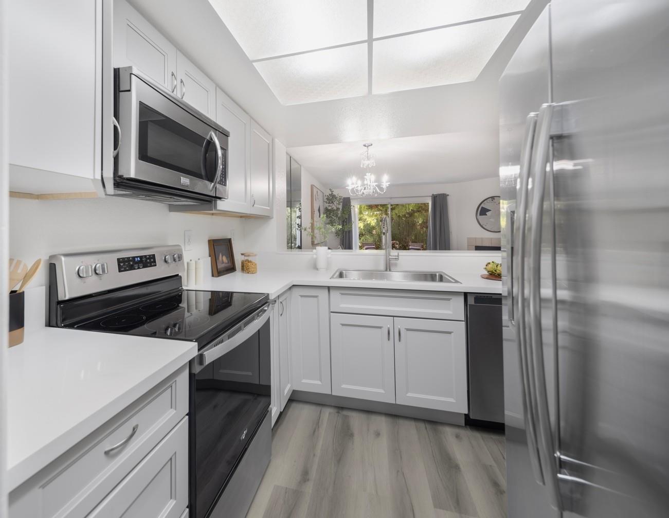 Detail Gallery Image 4 of 19 For 1068 Summerplace Dr, San Jose,  CA 95122 - 1 Beds | 1/1 Baths