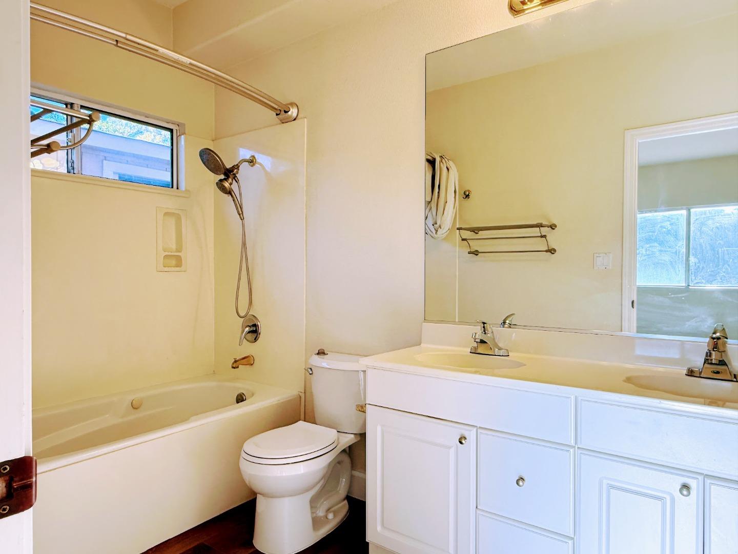 Detail Gallery Image 11 of 15 For 10163 Bret Ave, Cupertino,  CA 95014 - 5 Beds | 3/1 Baths