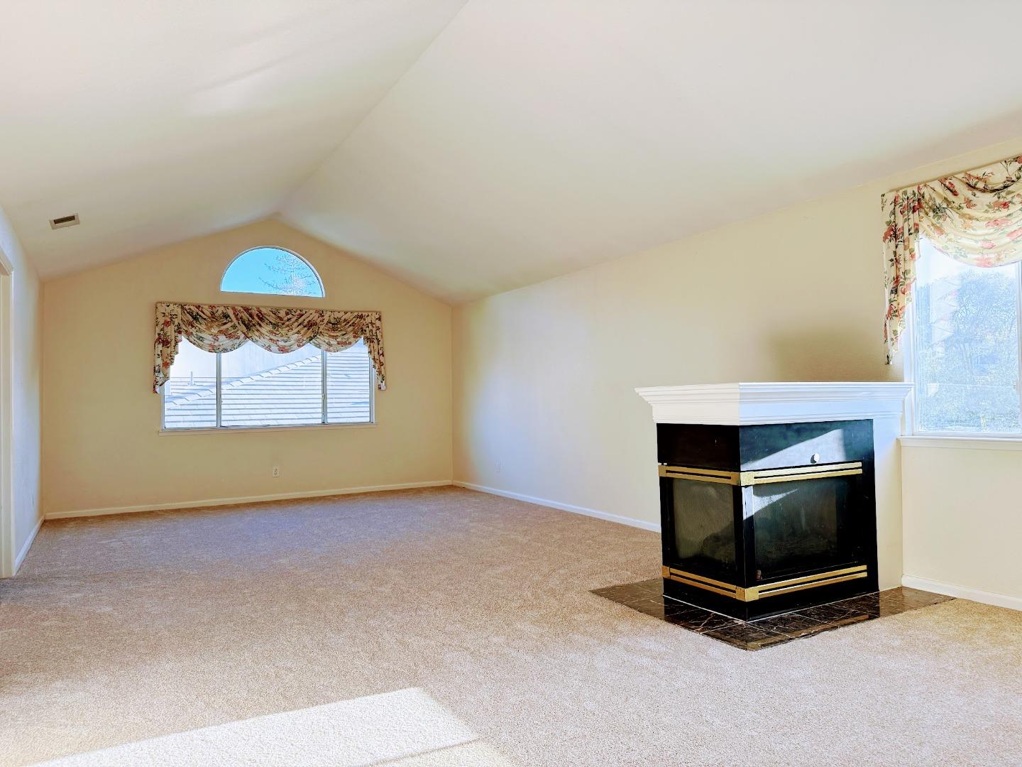 Detail Gallery Image 13 of 15 For 10163 Bret Ave, Cupertino,  CA 95014 - 5 Beds | 3/1 Baths