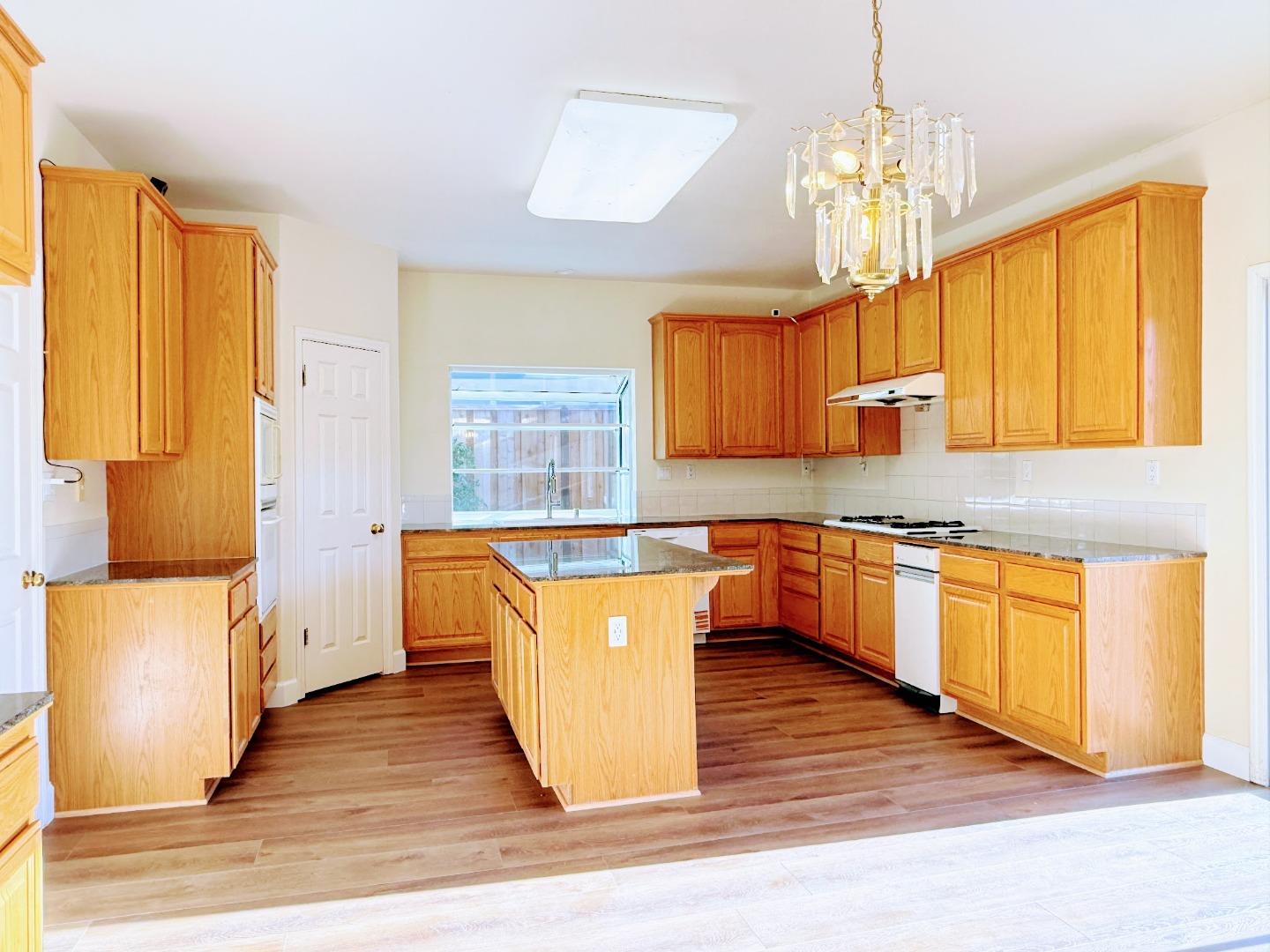 Detail Gallery Image 15 of 15 For 10163 Bret Ave, Cupertino,  CA 95014 - 5 Beds | 3/1 Baths